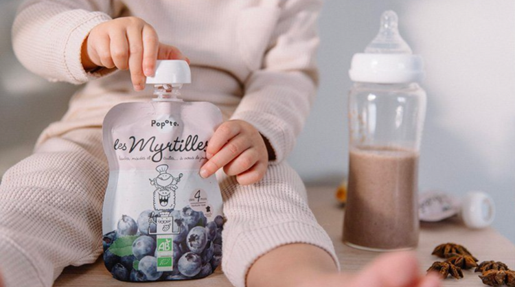 Popote, fruit and veggies purees in squeeze bottles for baby's food diversification